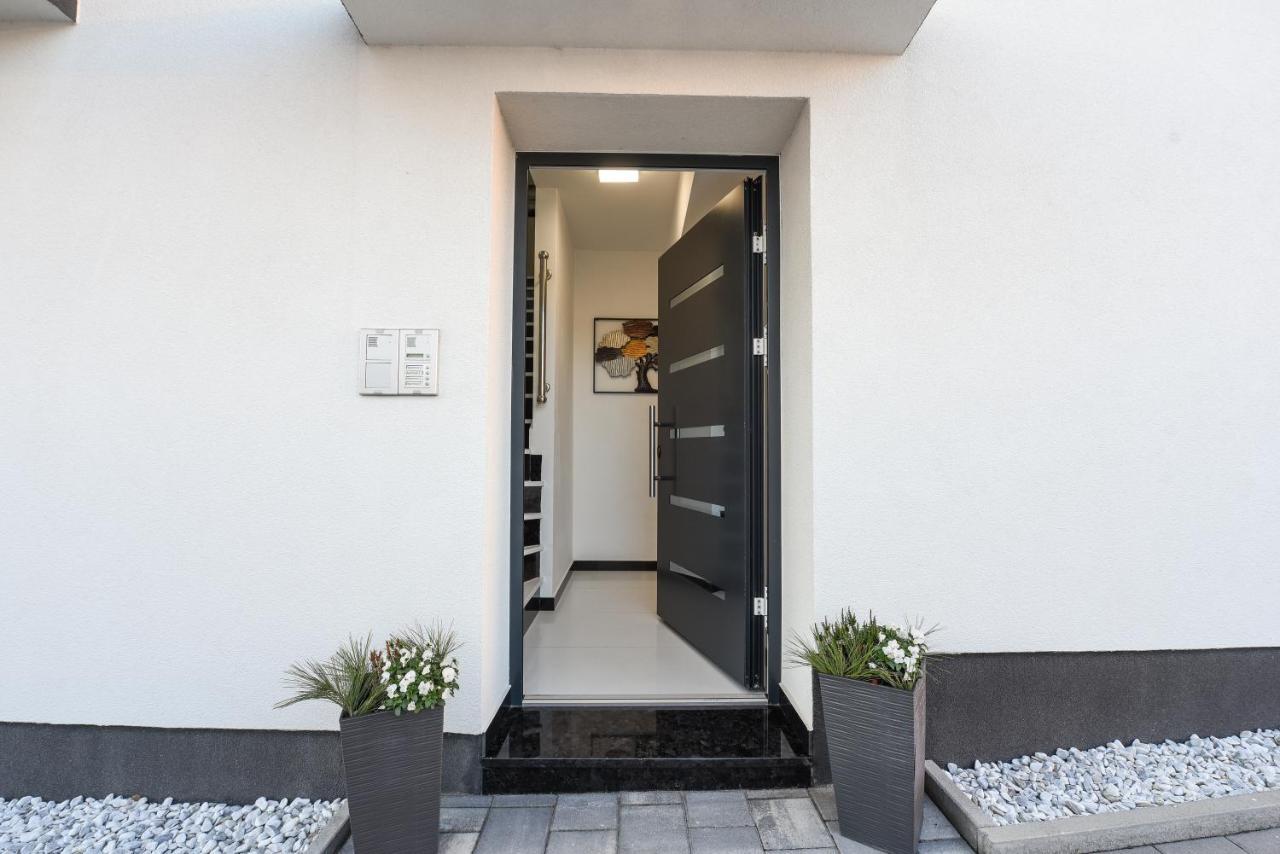 Apartments Lecija Задар Екстериор снимка
